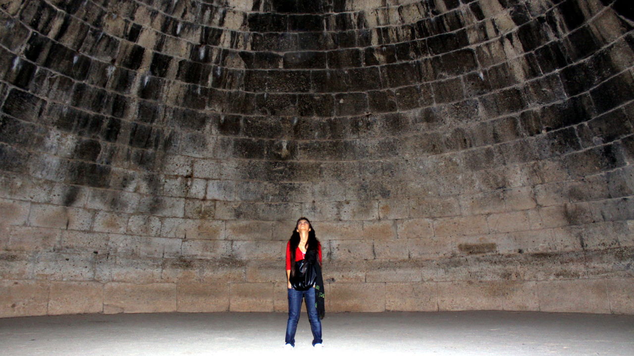 Inside a Mycenaean tumulus