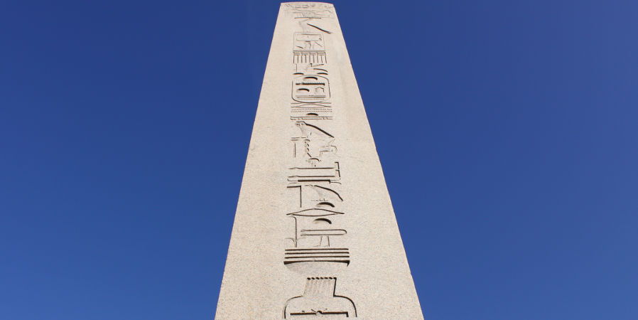 Hieroglyphics, Istanbul oblisk
